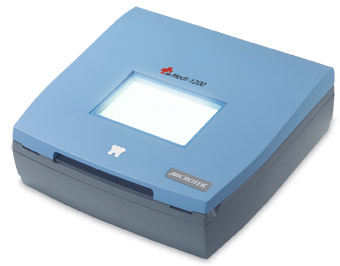 Microtek Medi-1200 - 145 x 125 mm - 600 x 1200 DPI - Flachbettscanner - USB 2.0 - 60 W - 2048 MB