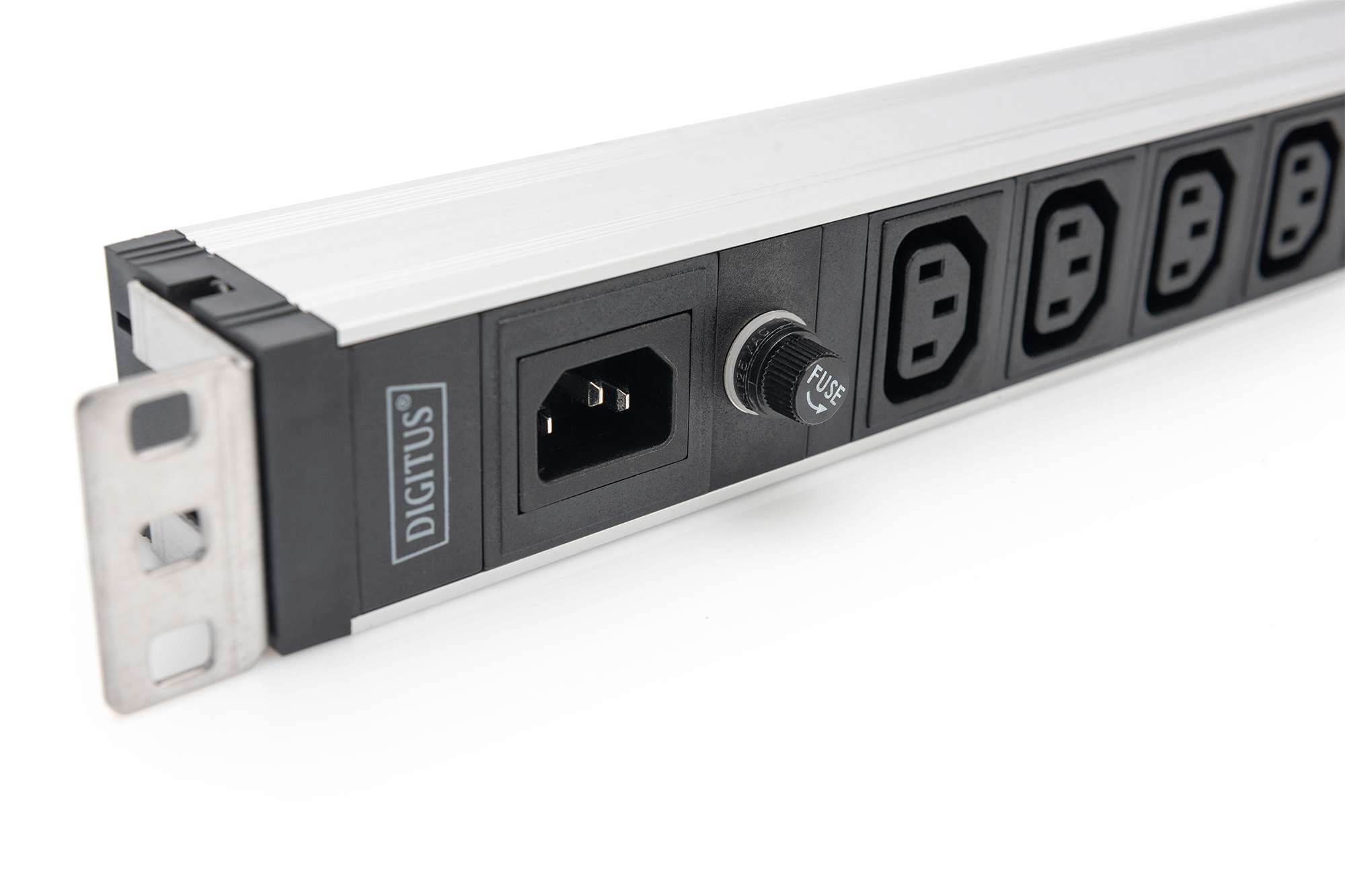 DIGITUS Stromverteilungseinheit (Rack - einbaufähig) - Wechselstrom 230 V - 2300 VA - 1-phasig, Ansicht 3