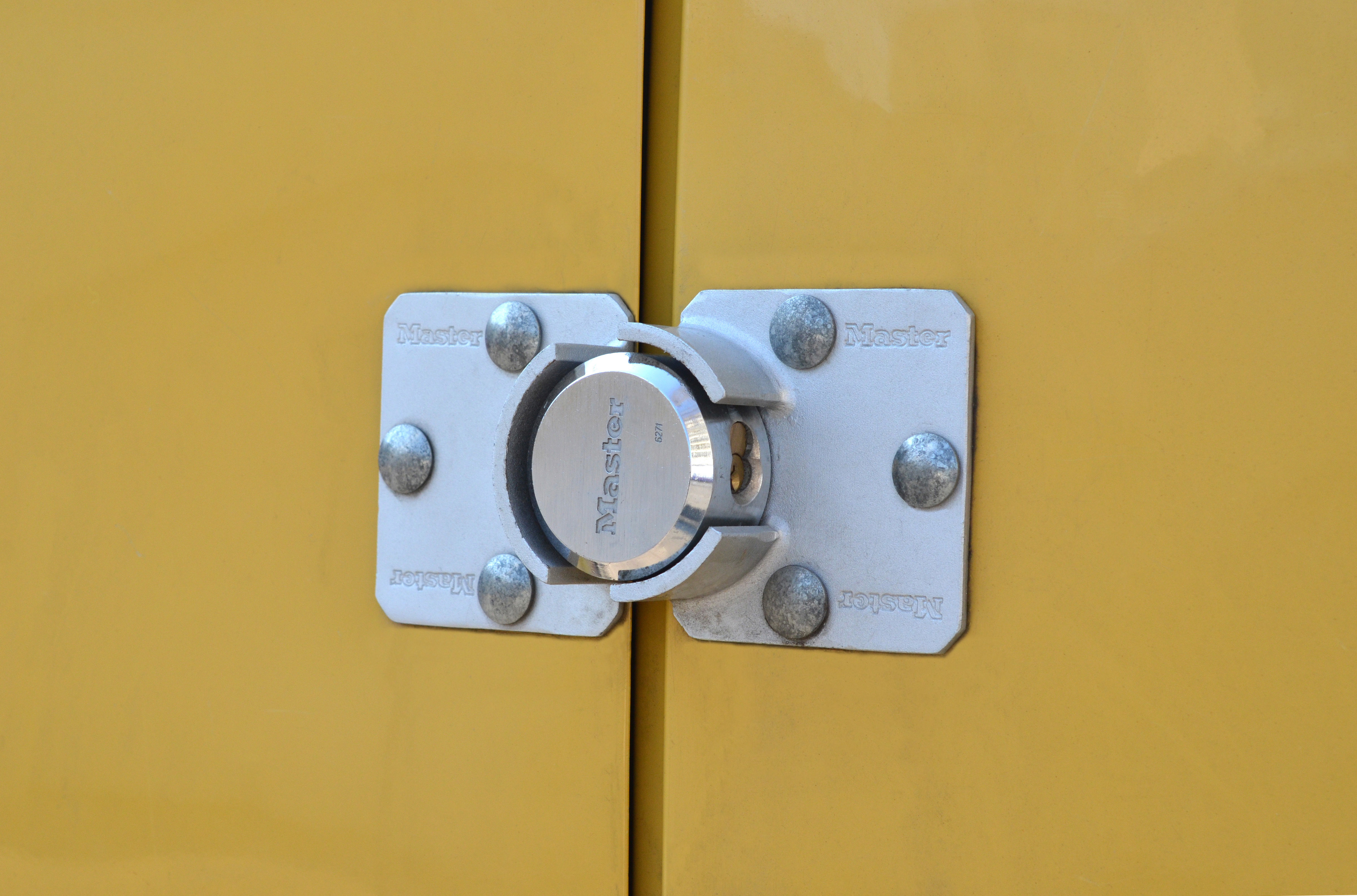 MasterLock 736EURD - Vorhängeschloss ohne Stahlbügel - Tastensperre - Gleichschließung - Silber - Stahl, Ansicht 3
