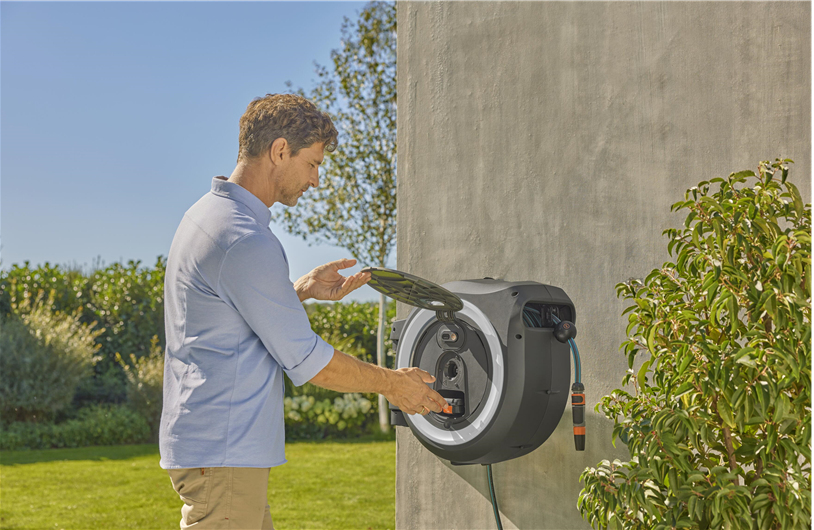 Gardena PowerRoll XXL Akku-Wand-Schlauchbox inkl. Akku 2.5Ah, Ansicht 2