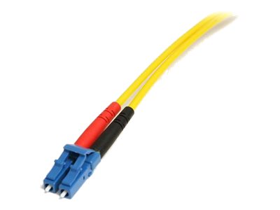 StarTech.com 10m Fiber Optic Cable - Single-Mode Duplex 9125 - LSZH - LCSC - OS1 - LC to SC Fiber Patch Cable (SMFIBLCSC10)