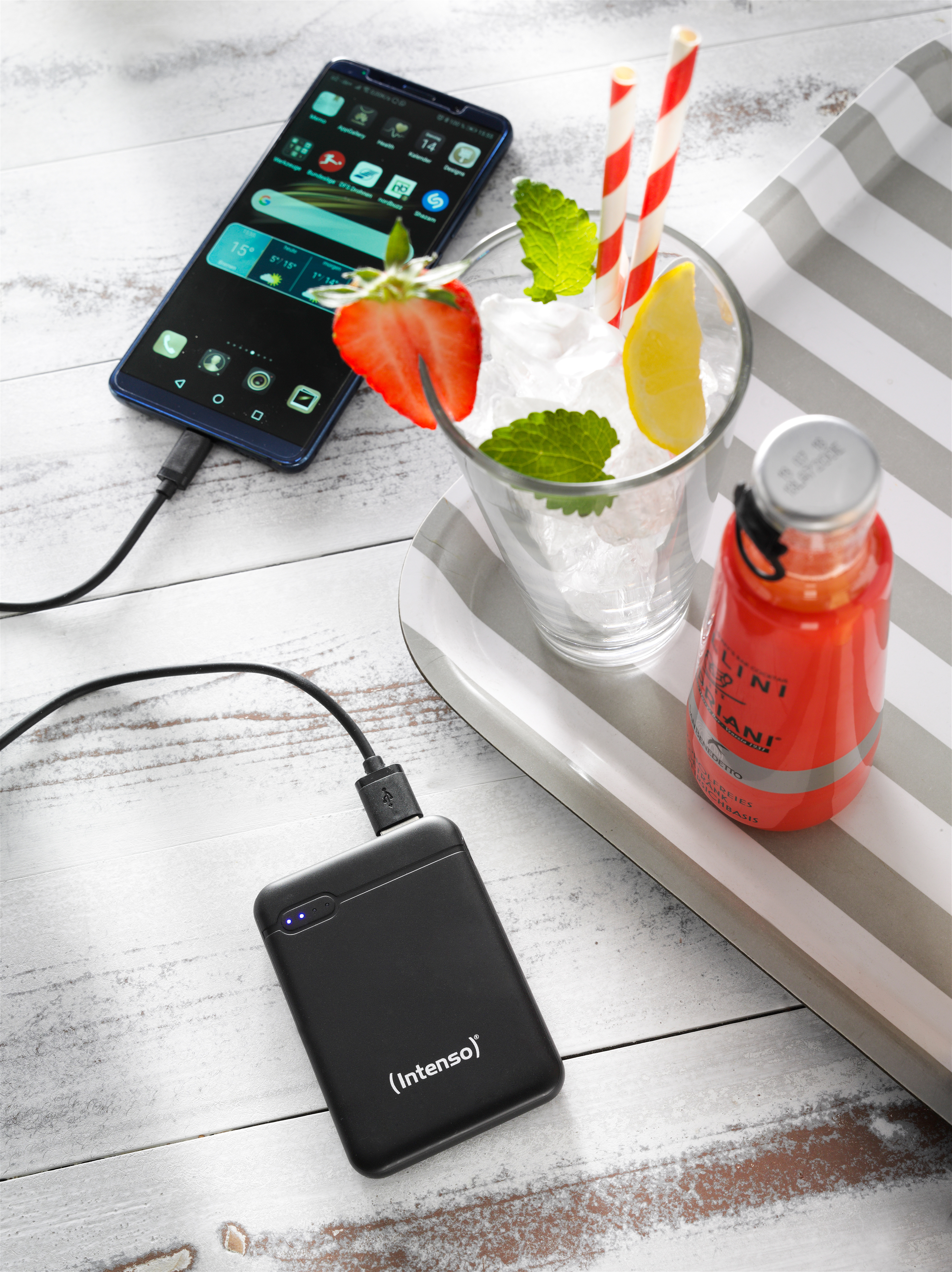 Intenso Powerbank XS5000 - Powerbank - 5000 mAh - 2.1 A - 2 Ausgabeanschlussstellen (USB, USB-C) - Schwarz, Ansicht 3