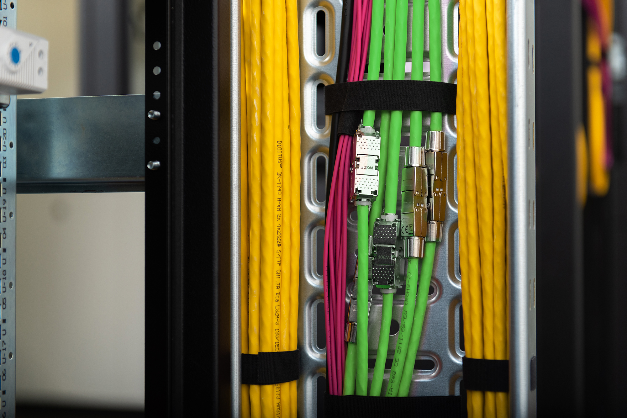DIGITUS CAT 8.2 S/FTP Installationskabel, 500 m, Simplex, Dca-s2,d1,a1, Ansicht 2