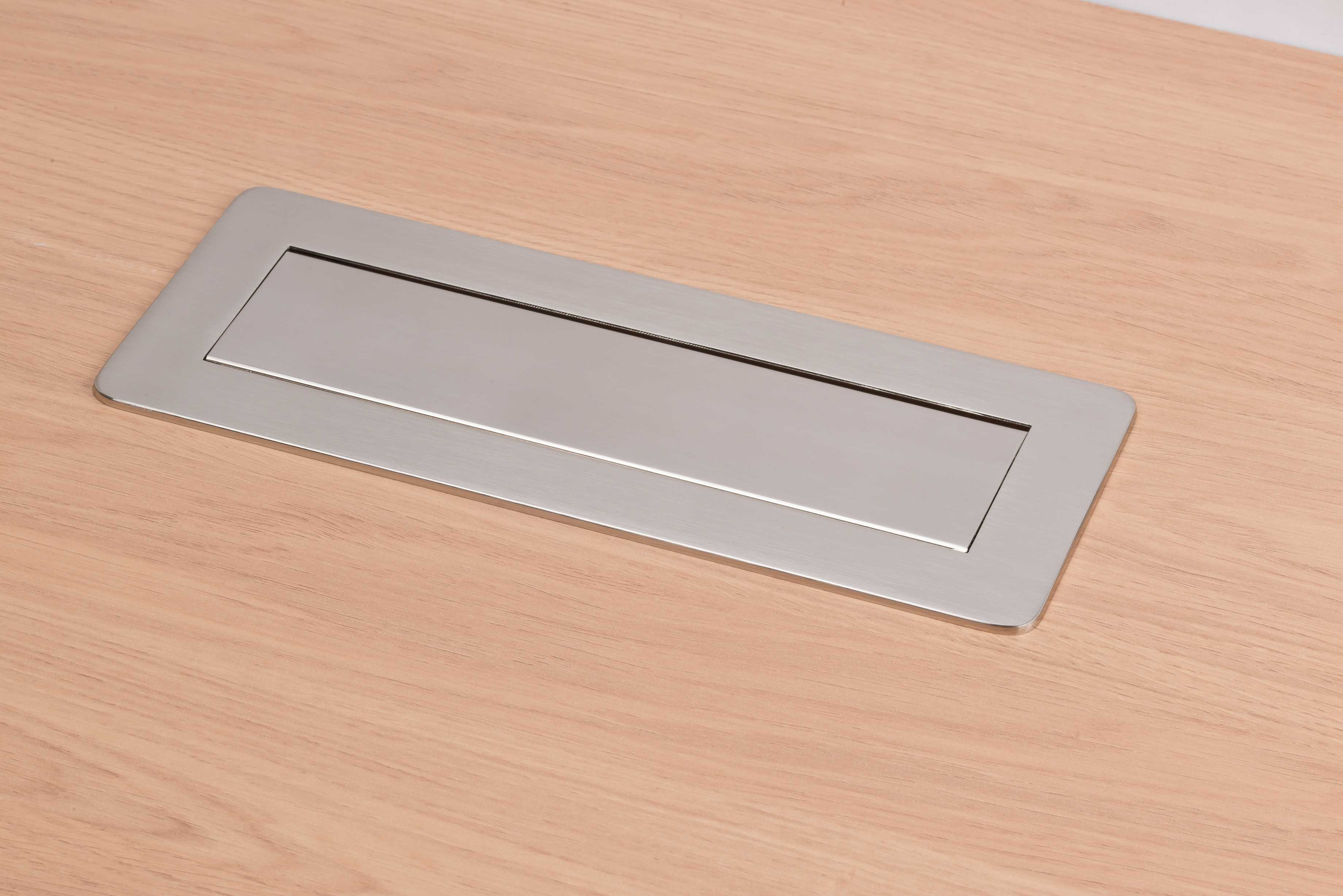 Brennenstuhl 1396200113 - 2 m - 3 AC-Ausgänge - Indoor - IP20 - Schwarz - Edelstahl - 115 mm, Ansicht 3