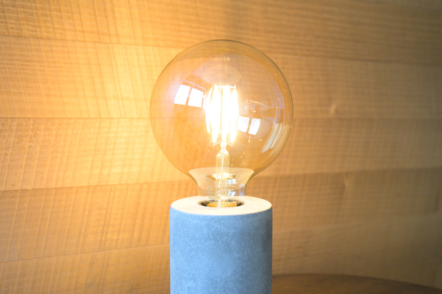 Brennenstuhl Glühbirne mit LED-Filament - Form: Kugel, Ansicht 3