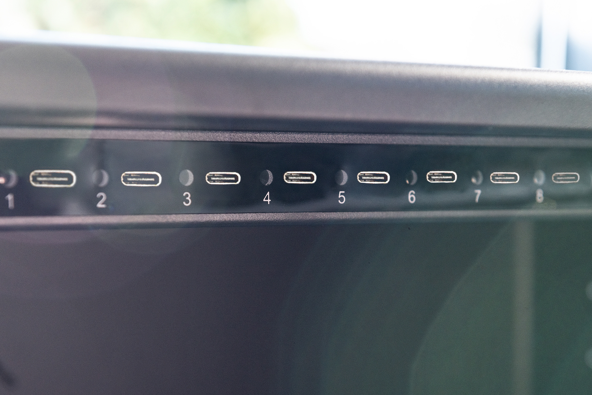 DIGITUS Mobiler Ladeschrank für 16 Tablets bis 14 Zoll, USB- C, Ansicht 2