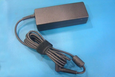 HP  Netzteil - Wechselstrom 100-240 V - 65 Watt, Ansicht 2