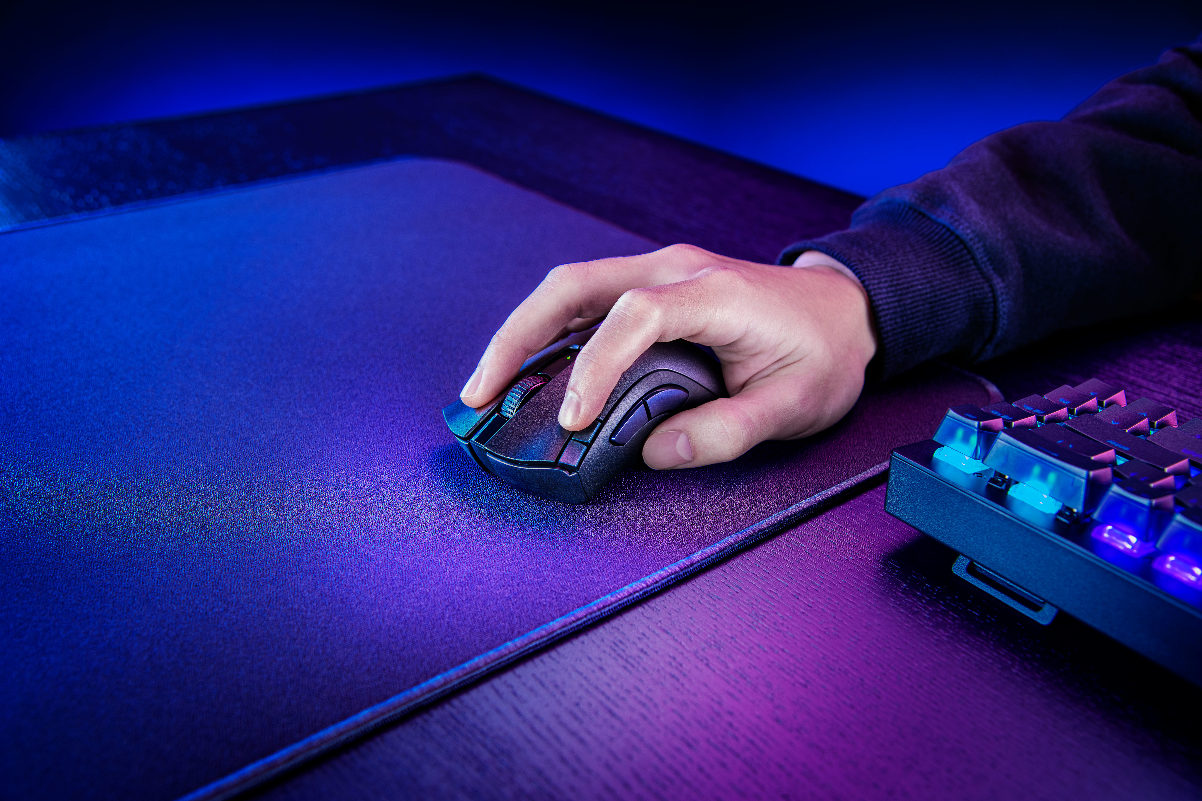 Razer DeathAdder V2 X HyperSpeed - Maus - ergonomisch - Für Rechtshänder - optisch - 7 Tasten - kabellos - 2.4 GHz, Ansicht 2