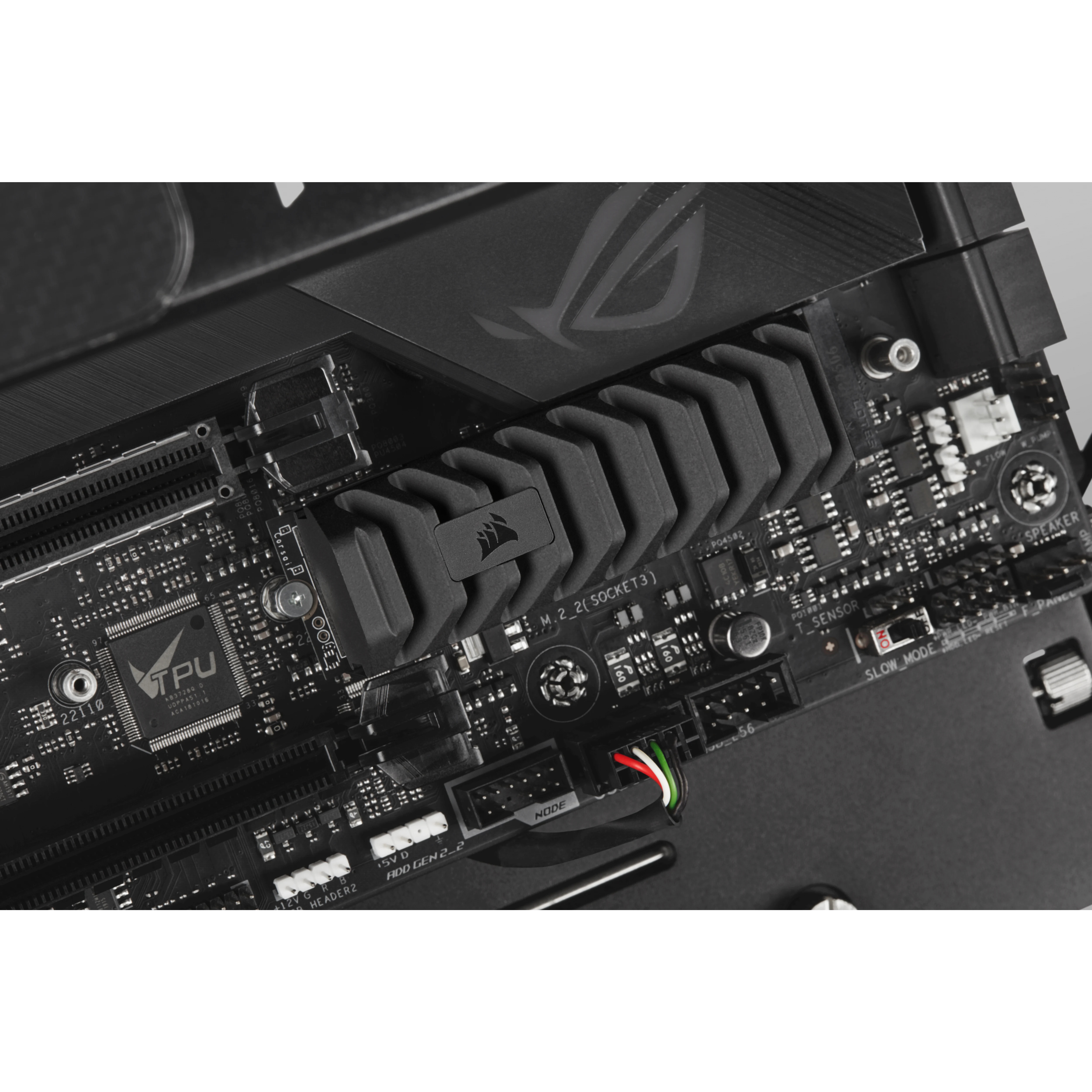 Corsair MP600 PRO XT - SSD - verschlüsselt - 2 TB - intern - M.2 2280 - PCIe 4.0 x4 (NVMe), Ansicht 3