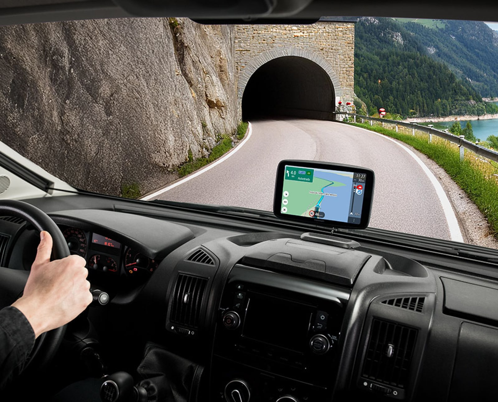 TomTom GO Camper Tour - 2. Generation - GPS-Navigationsgerät, Ansicht 2