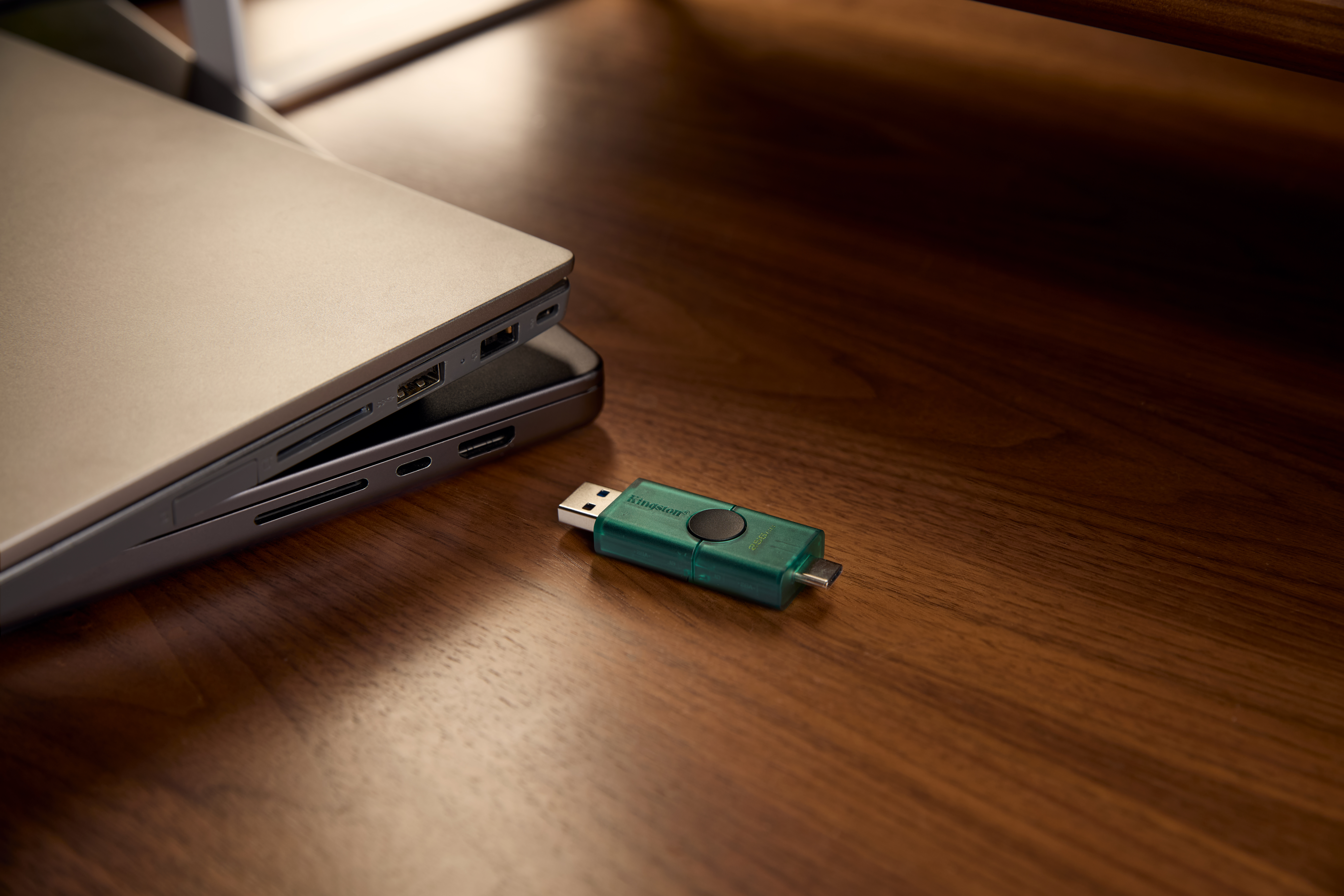 Kingston DataTraveler Duo - USB-Flash-Laufwerk, Ansicht 2