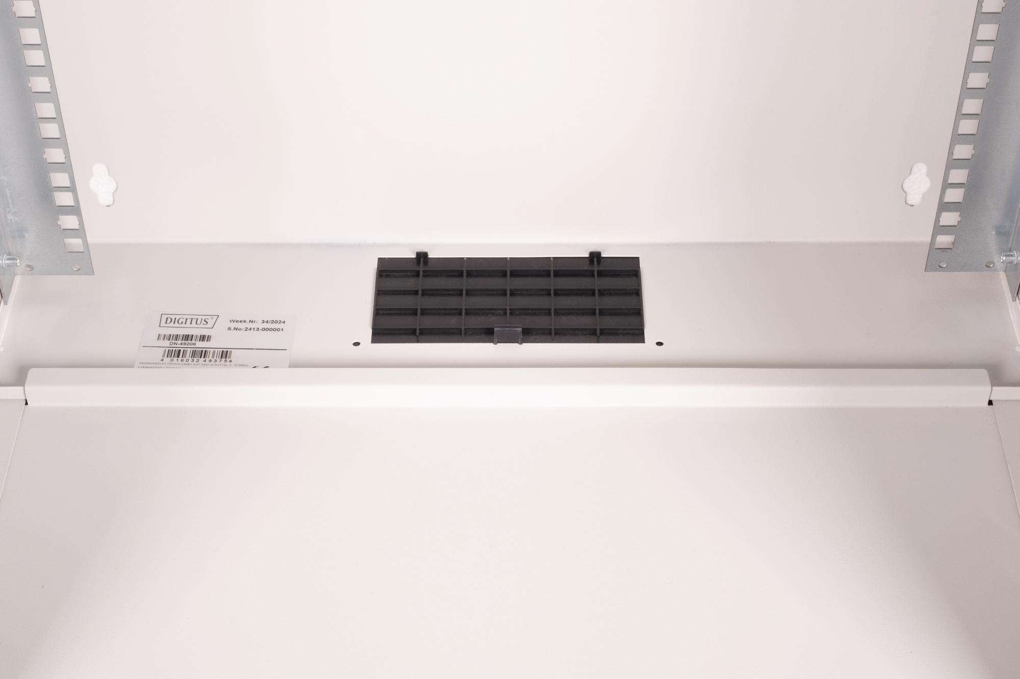 DIGITUS Wandgehäuse SOHO PRO - 483 mm (19) - 540x400 mm (BxT), Ansicht 3