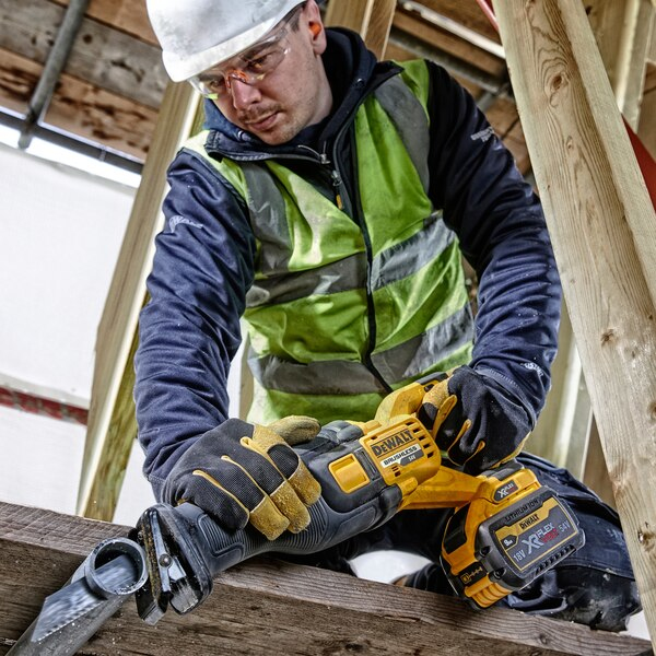 DeWalt DCS389NT 54V XR FlexVolt Akku-Säbelsäge solo inkl. Koffer, Ansicht 3