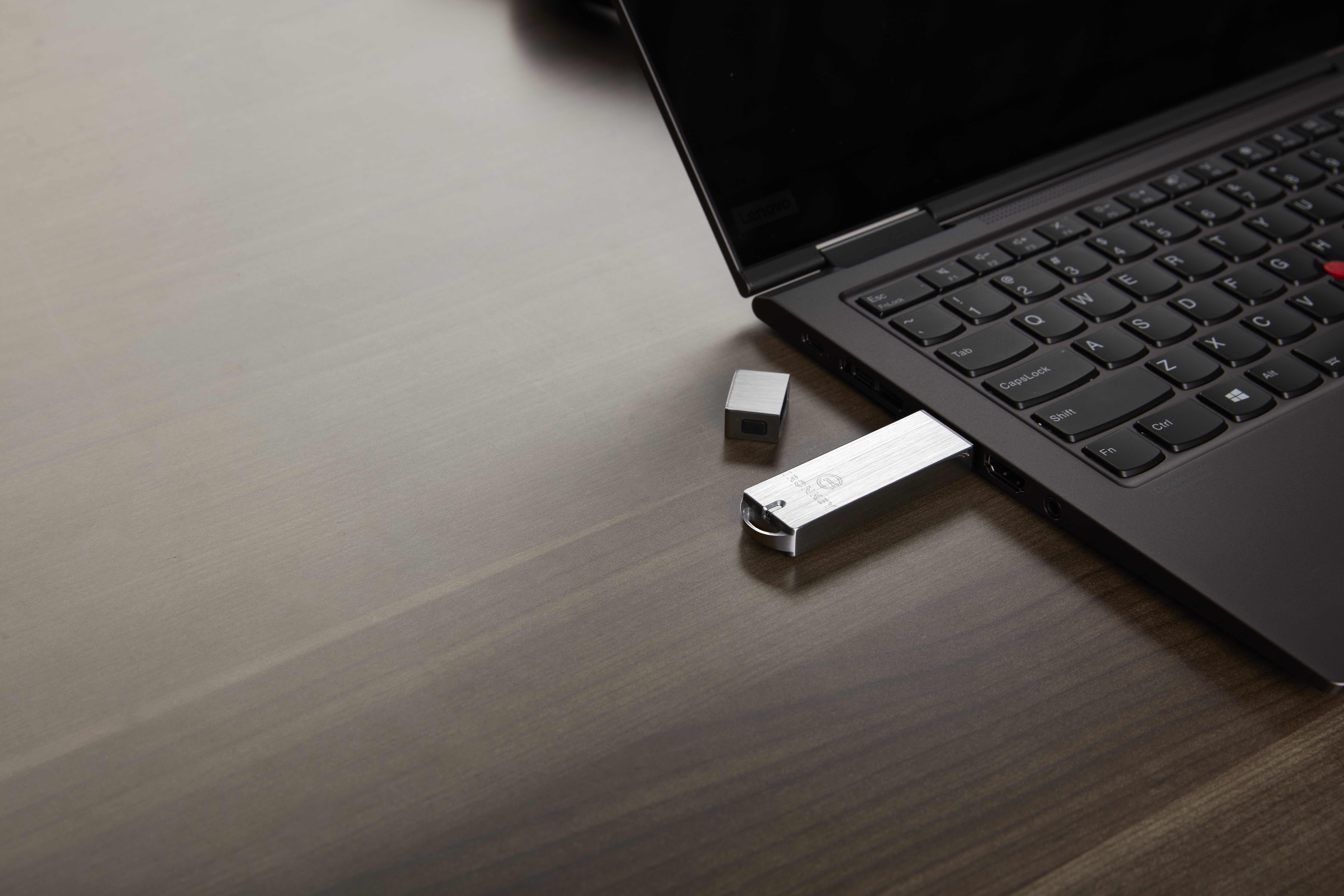 Kingston IronKey Basic S1000 - USB-Flash-Laufwerk - verschlüsselt, Ansicht 3