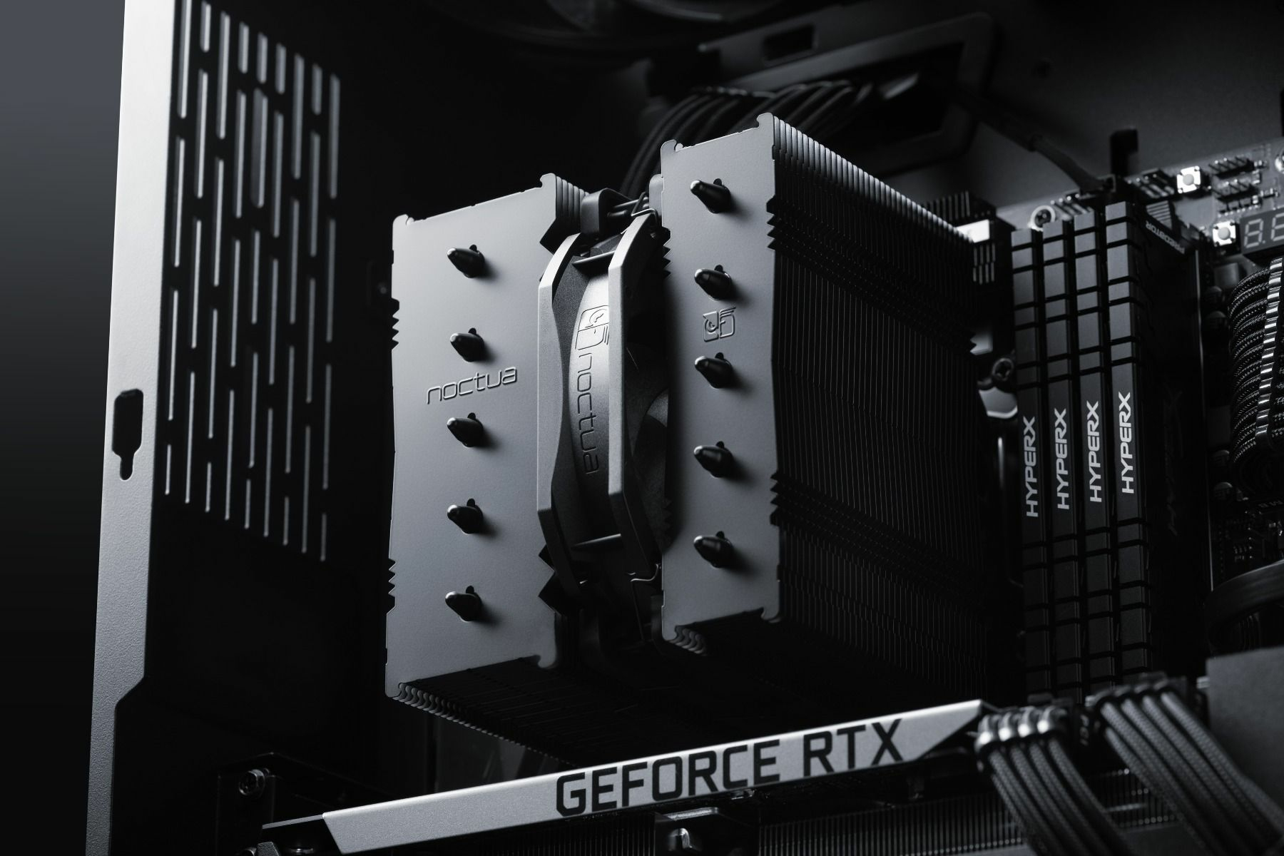 Noctua NH-D12L chromax.black, Ansicht 2