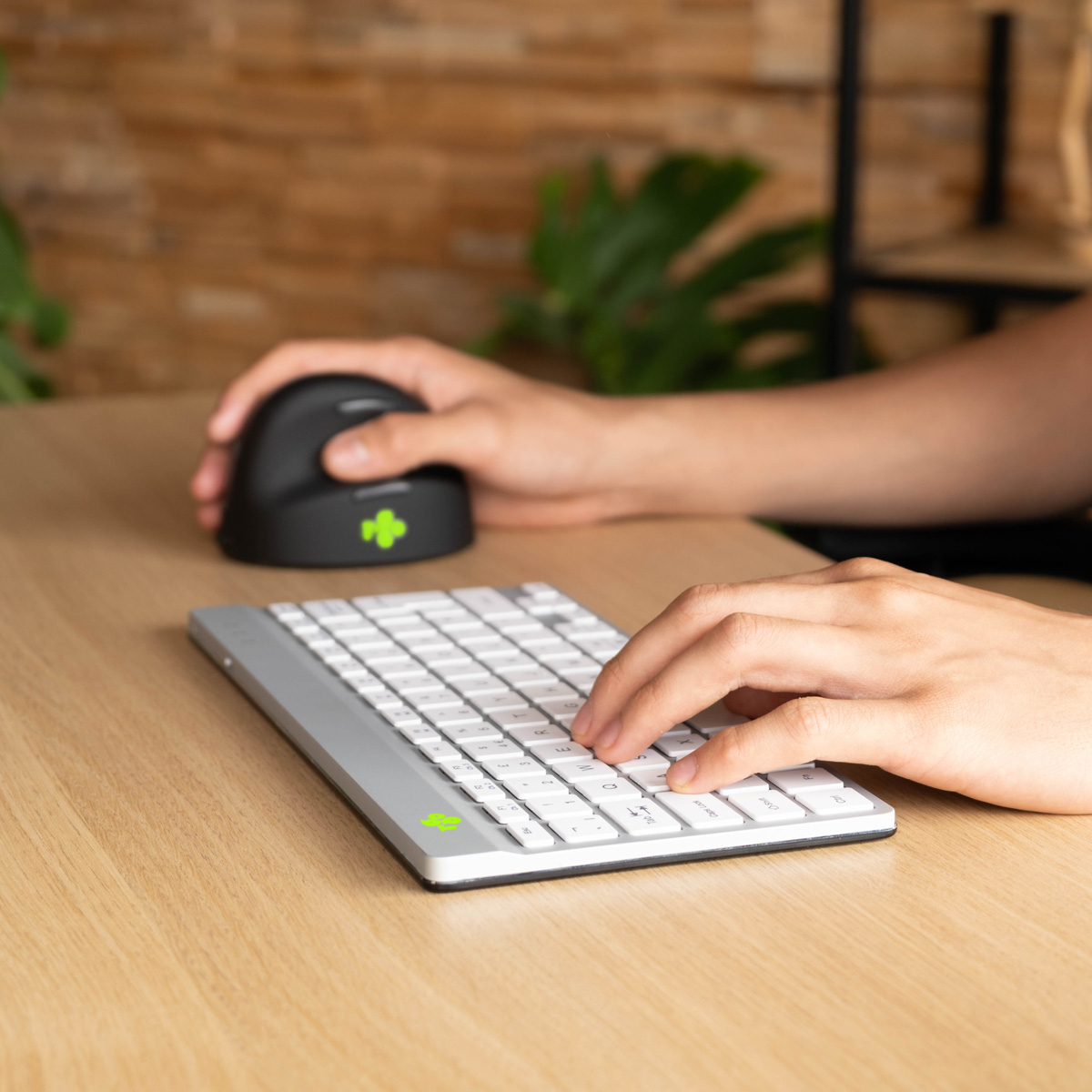 R-Go Ergonomische Tastatur Compact break - Tastatur - TL: Französisch, AZERTY - Weiß, Ansicht 4