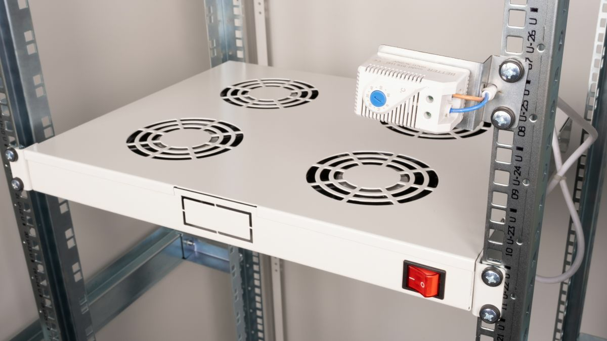 Equip Lüftermodul 19 für Serverschränke 4xLüfter RAL7035 - Zubehör Stromversorgung - 0,12 m, Ansicht 4