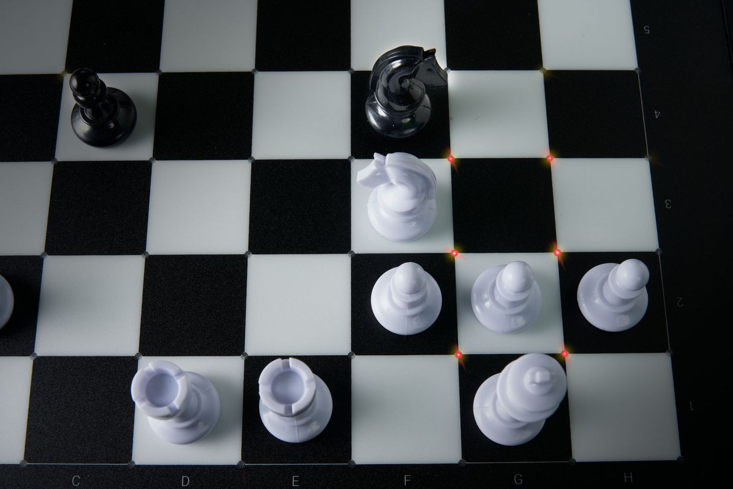 Millennium eONE Schachcomputer Bluetooth+ USB, Ansicht 2