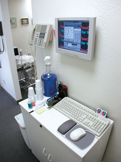Ergotron FX30 - Befestigungskit (Wandmontage) - für LCD-Display - Stahl - Schwarz - Bildschirmgröße: bis zu 68,6 cm, Ansicht 4