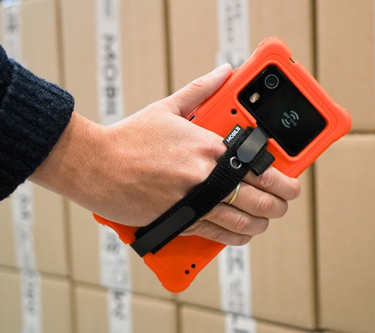 Mobilis PROTECH - Case - Safety Orange+ Handstr, Ansicht 2