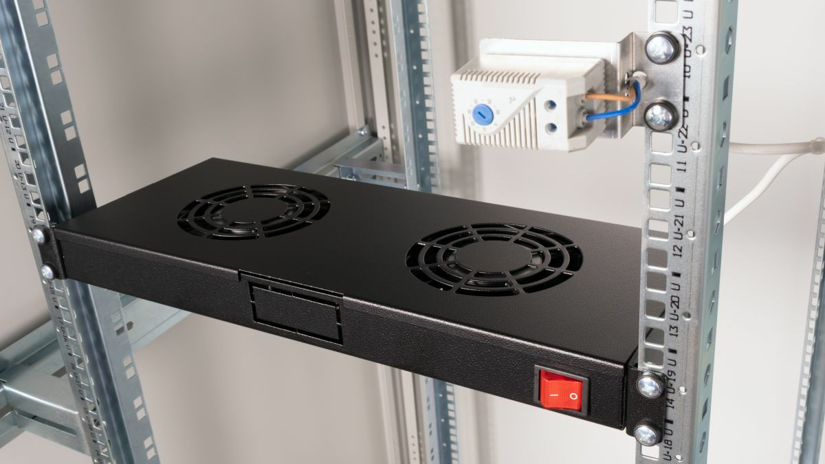 Equip Lüftermodul 19 für Serverschränke 2xLüfter RAL9005 - Zubehör Stromversorgung - 0,12 m, Ansicht 4