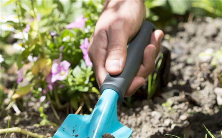 Gardena Classic Blumenkelle - Gartenkelle - Duroplast - Stahl - Schwarz - Blau - Ergonomisch - Anti-Rutsch-Griff - 8 cm, Ansicht 2