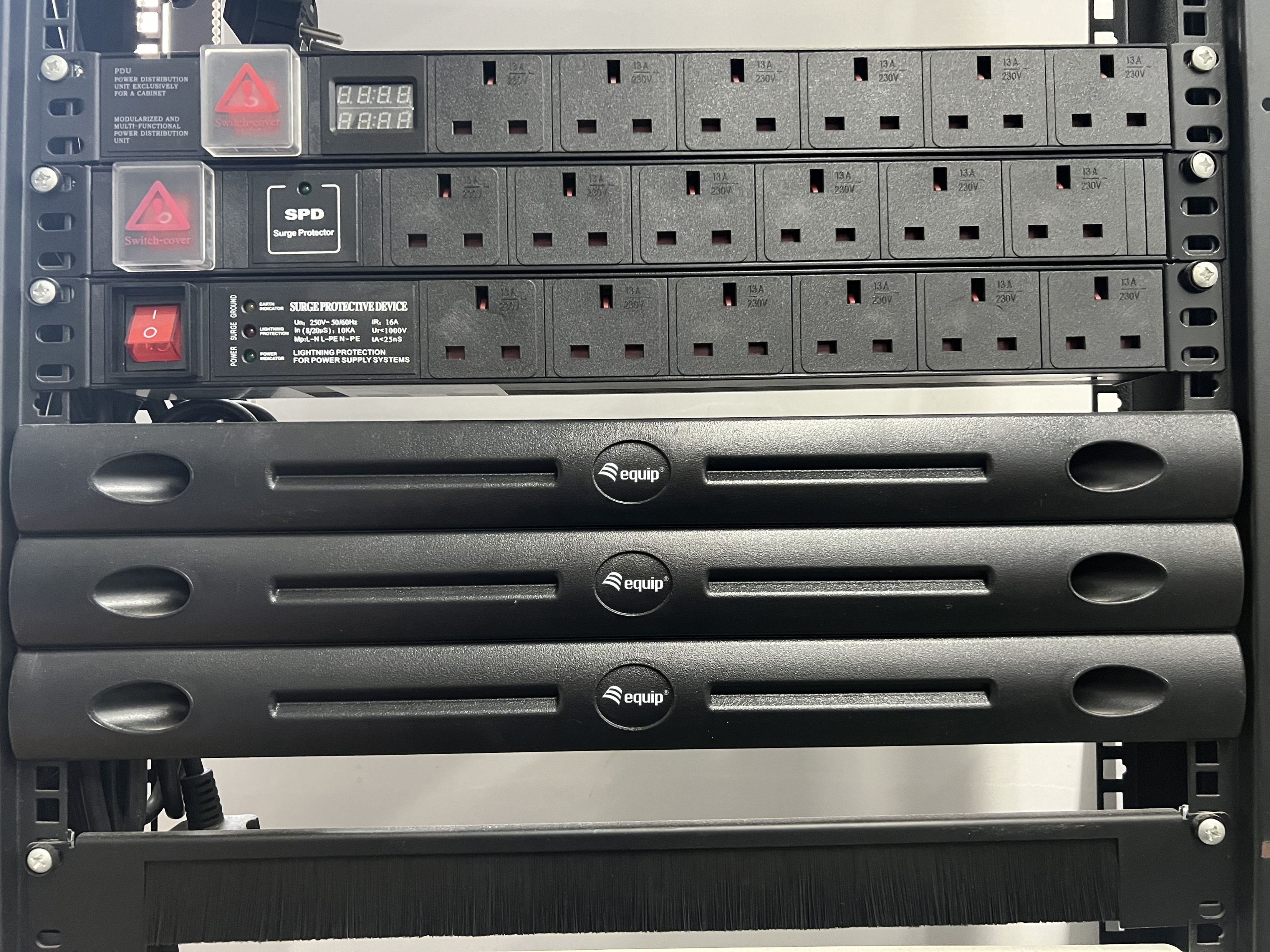Equip Blindpanel 19 1U werkzeugfrei schwarz - 0,48 m, Ansicht 3