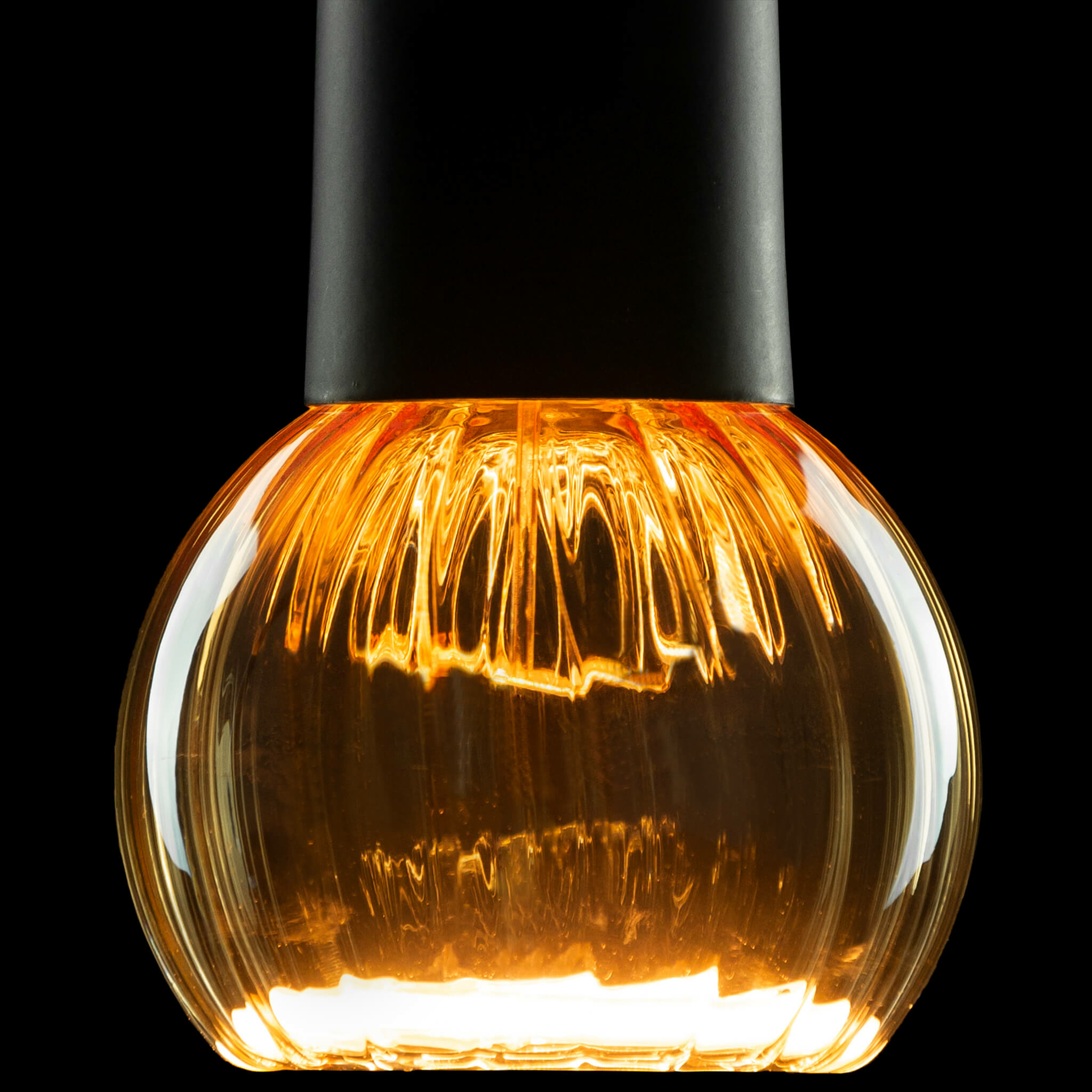 Segula LED Floating Globe 80 straight gold E27 240Lm 2200K, Ansicht 2
