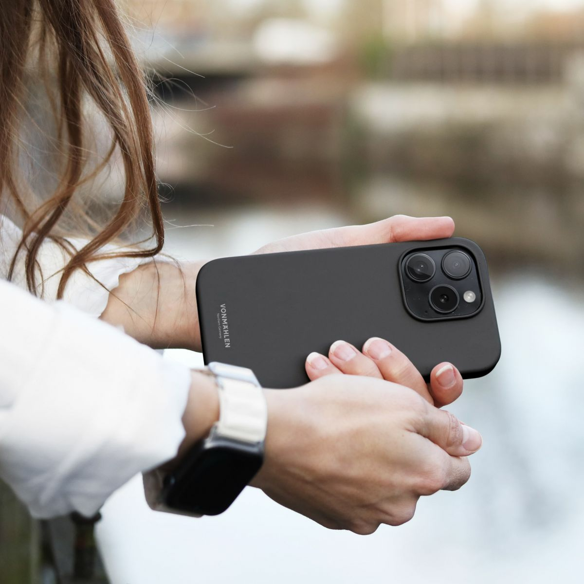 Vonmählen Eco Silicone for iPhone 15 Pro Black, Ansicht 2