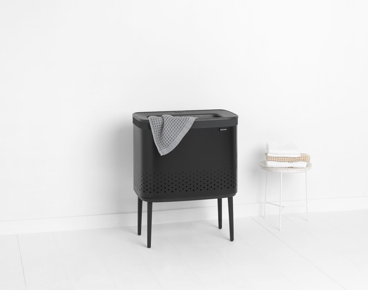 Brabantia Bo Wäschekorb - 60 l - Rechteckig - Schwarz - Schwarz - 540 mm - 320 mm, Ansicht 2