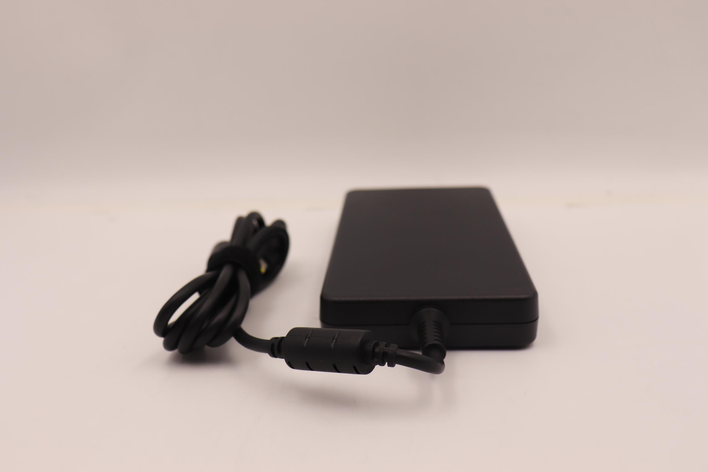 Lenovo AC Adapter includes power cable - PC-/Server Netzteil, Ansicht 3