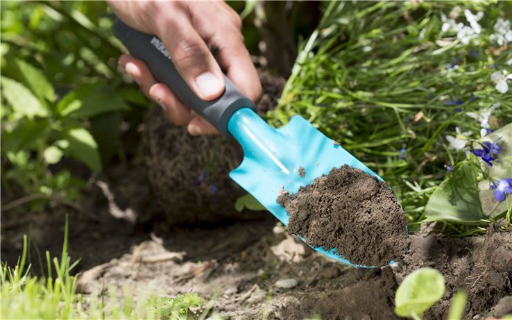 Gardena Classic Blumenkelle - Gartenkelle - Duroplast - Stahl - Schwarz - Blau - Ergonomisch - Anti-Rutsch-Griff - 8 cm, Ansicht 3