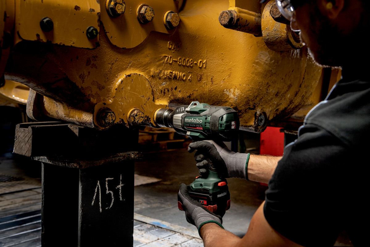 Metabo SSW 18 LTX 1750 BL Akku-Schlagschrauber inkl. Koffer + 2 Akkus 5.5Ah, Ansicht 2