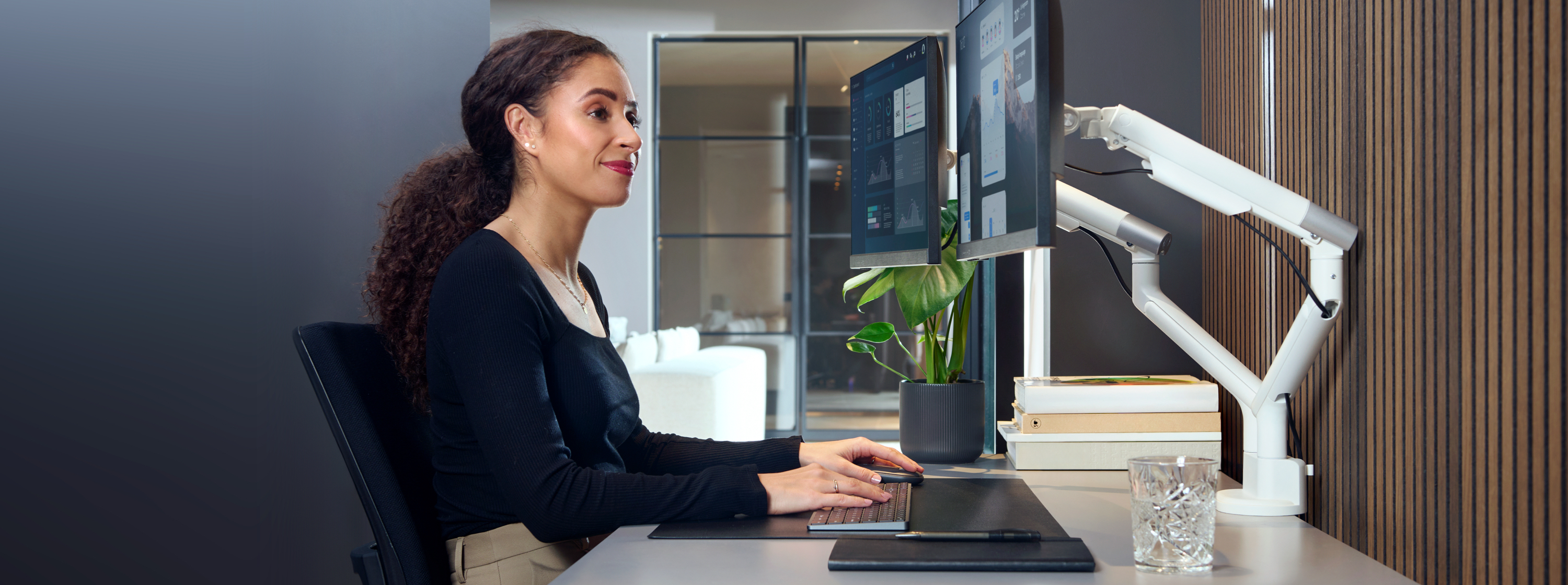 One for All Monitor Halterung Design Dual White DM 7220 DM7220, Ansicht 2
