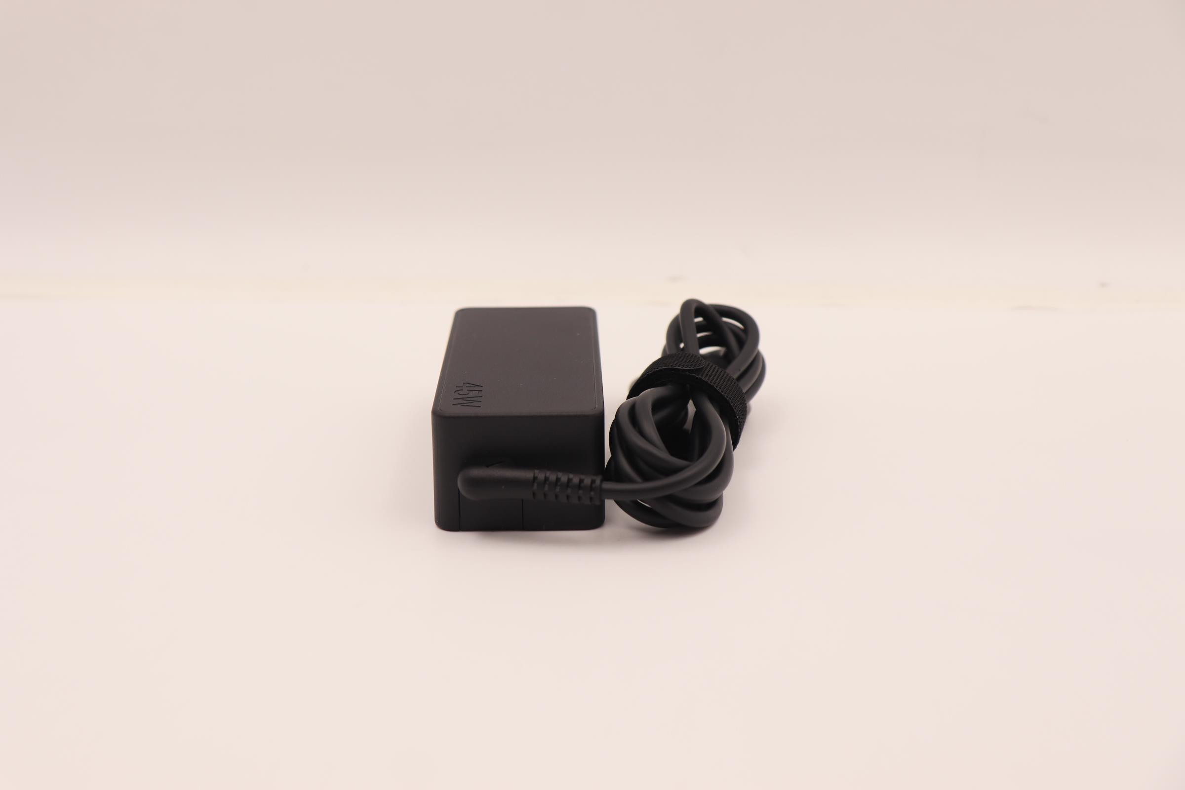 Lenovo AC power adapter for notebooks - Netzteil - 45.000 W, Ansicht 3