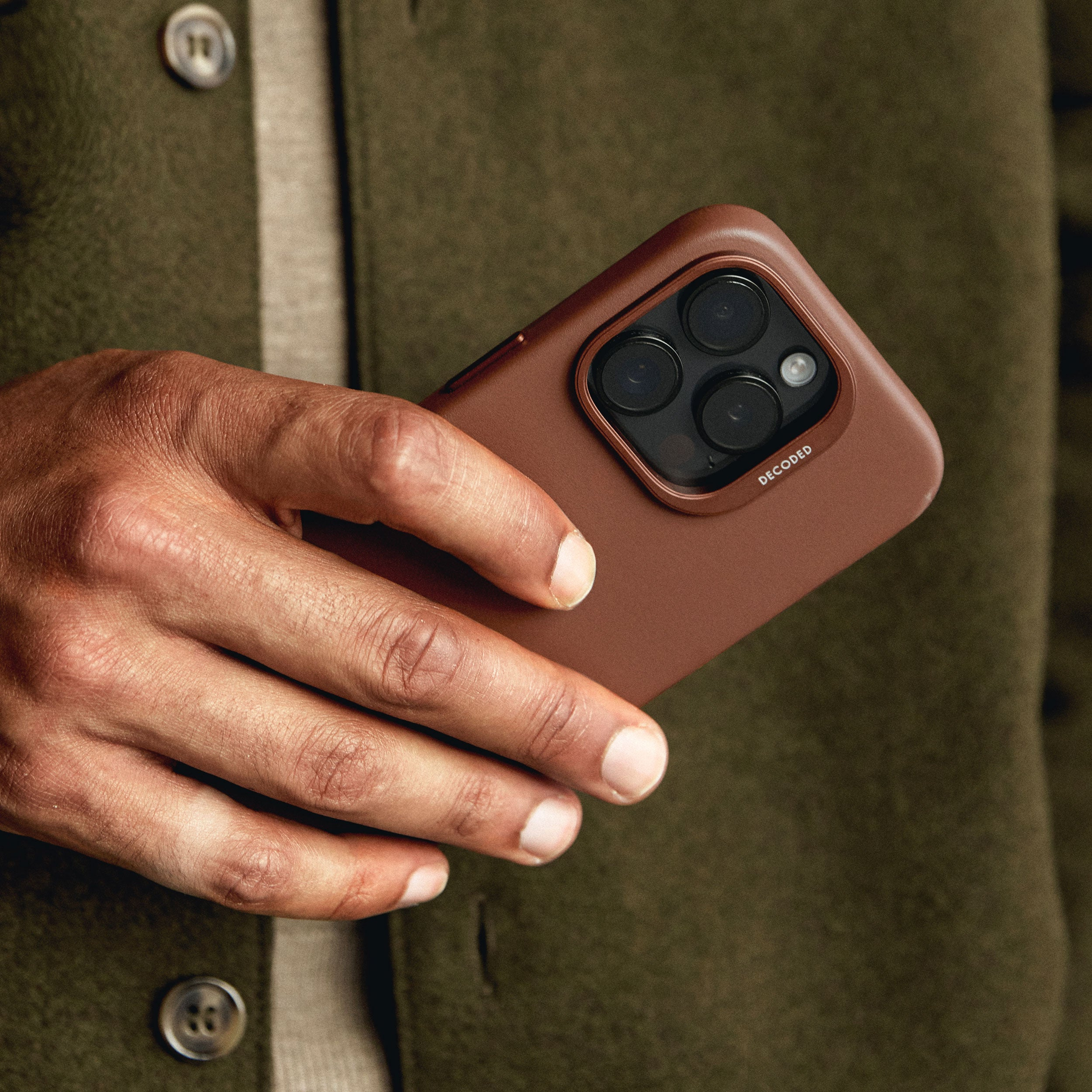 Decoded Leather Backcover iPhone 16 Pro Max Tan, Ansicht 3