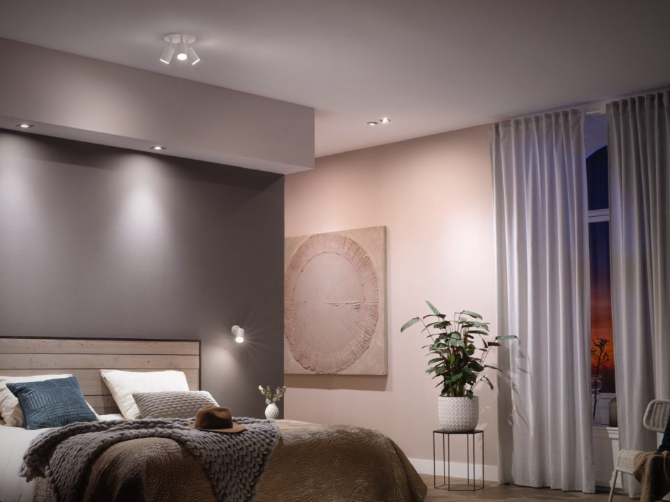 Philips Hue White ambiance - LED-Spot-Glühbirne - GU10 - 4.2 W - Klasse E - 2200-6500 K (3er Pack), Ansicht 3