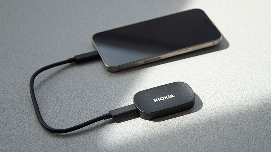 Kioxia EXCERIA PLUS G2 - SSD - verschlüsselt - 2 TB - extern (tragbar), Ansicht 2