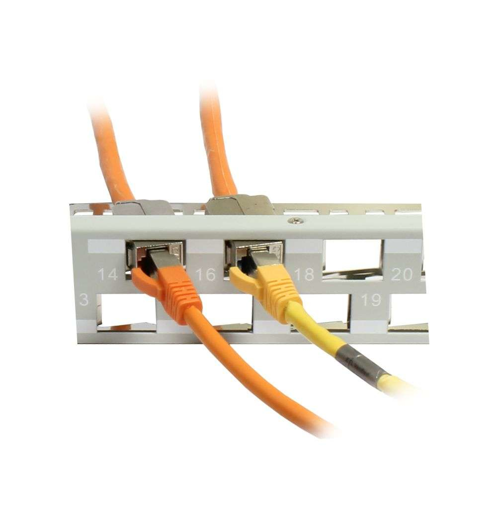 Synergy 21 S216360 - Grau Patch-Panel - RAL 7.035, Ansicht 2