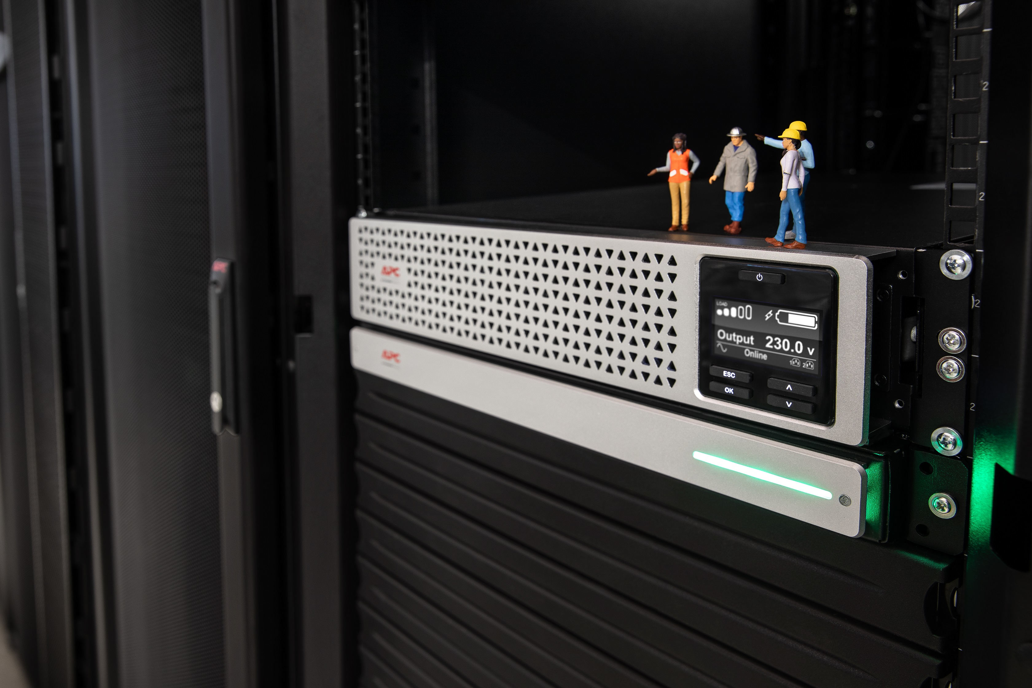 APC Smart-UPS On-Line Li-Ion 3000VA - USV (in Rack montierbar/extern), Ansicht 2