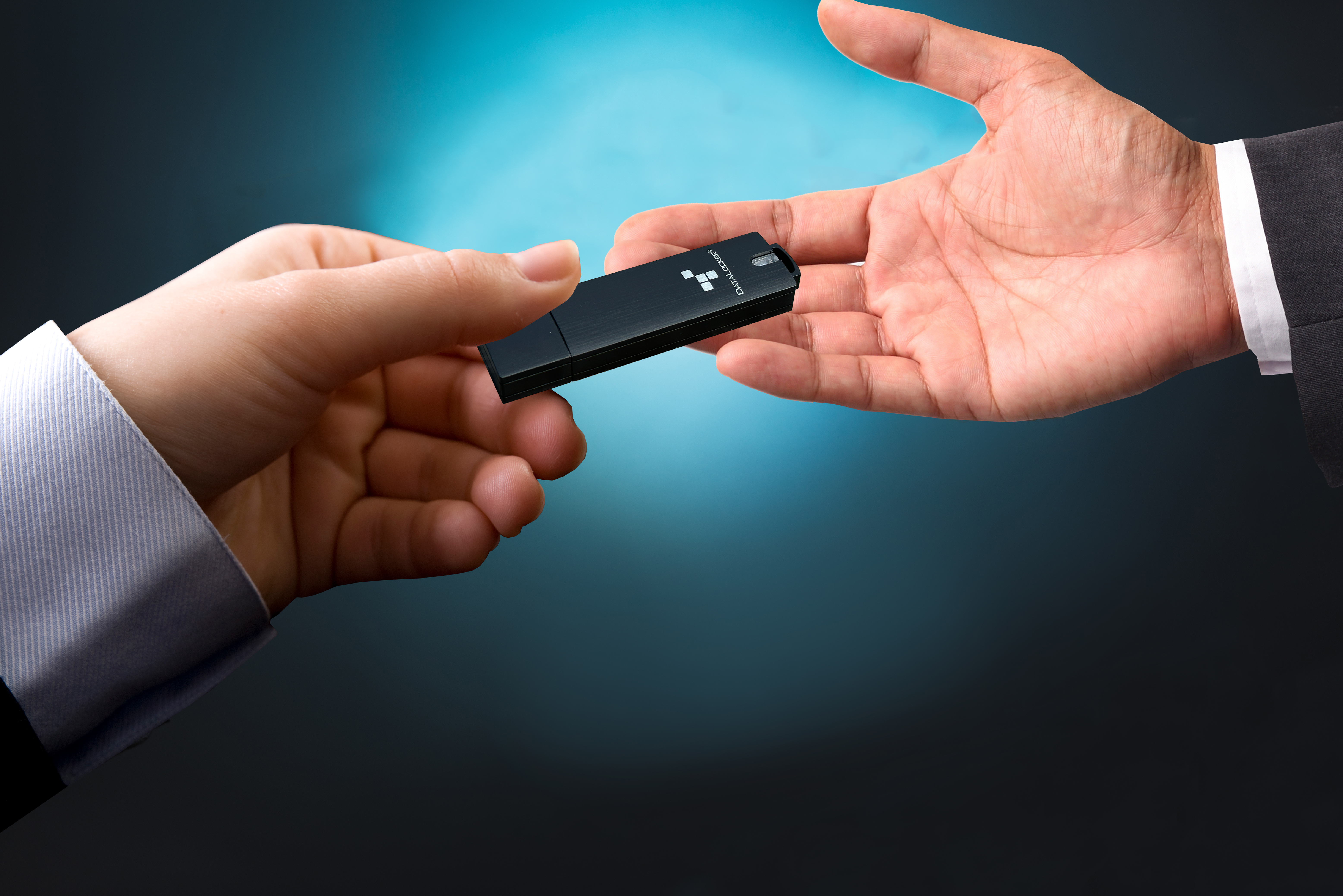 Origin Storage DataLocker Sentry 5 - USB-Flash-Laufwerk - verschlüsselt, Ansicht 2
