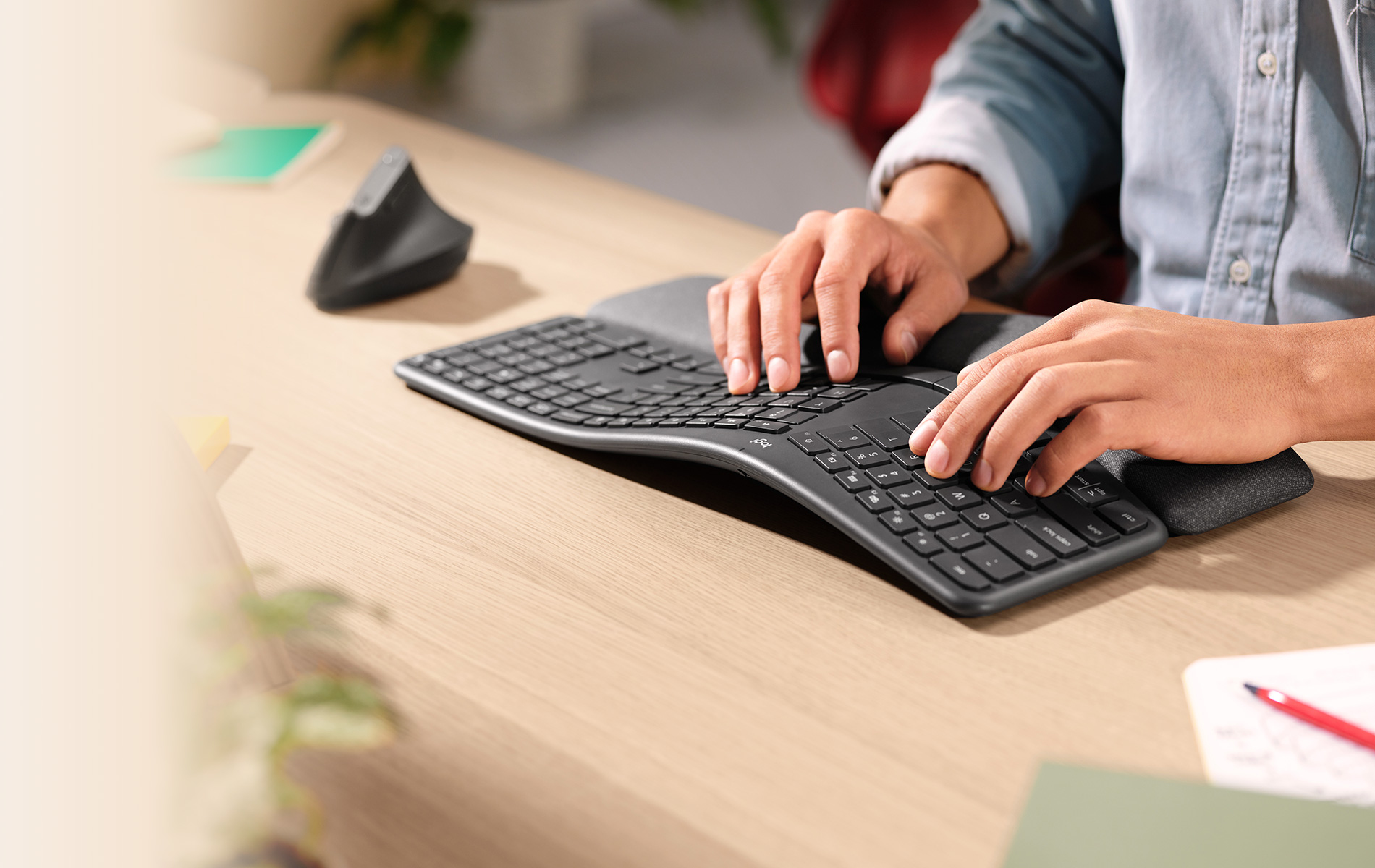 Logitech ERGO K860 - Tastatur - kabellos - 2.4 GHz, Bluetooth 5.0 - TL: Nordisch, QWERTY, Ansicht 2