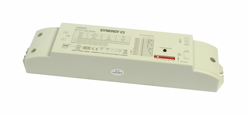 Synergy 21 Controller EOS 05 2-Kanal Controller+Netzteil CC dual white CCT, Ansicht 2