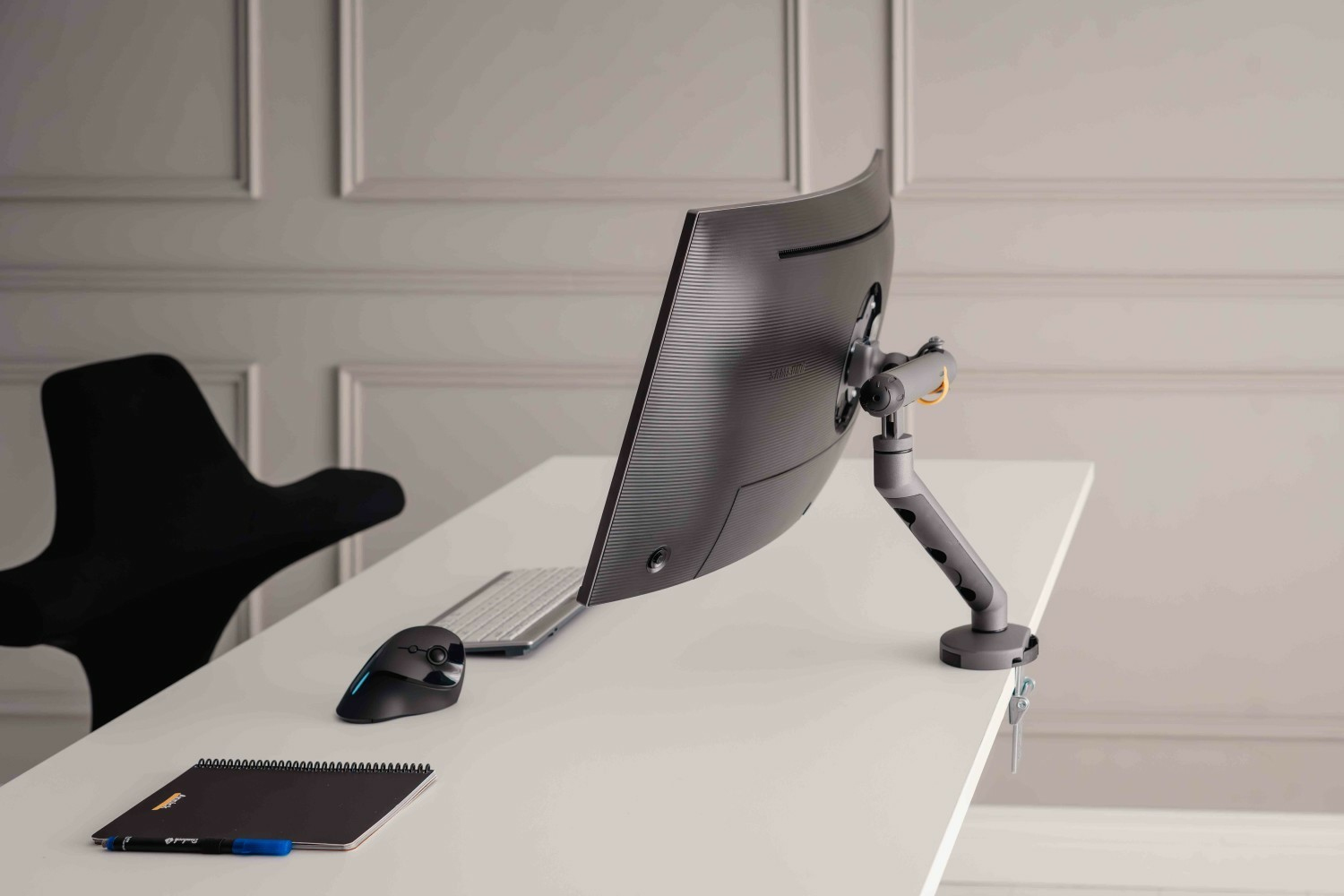 Bakker Elkhuizen Flexible Single - Befestigungskit - verstellbarer Arm - für Monitor - Aluminium - Dunkelgrau, Ansicht 2