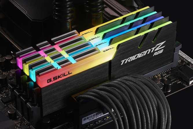 G.Skill TridentZ RGB Series - AMD Edition - DDR4, Ansicht 3