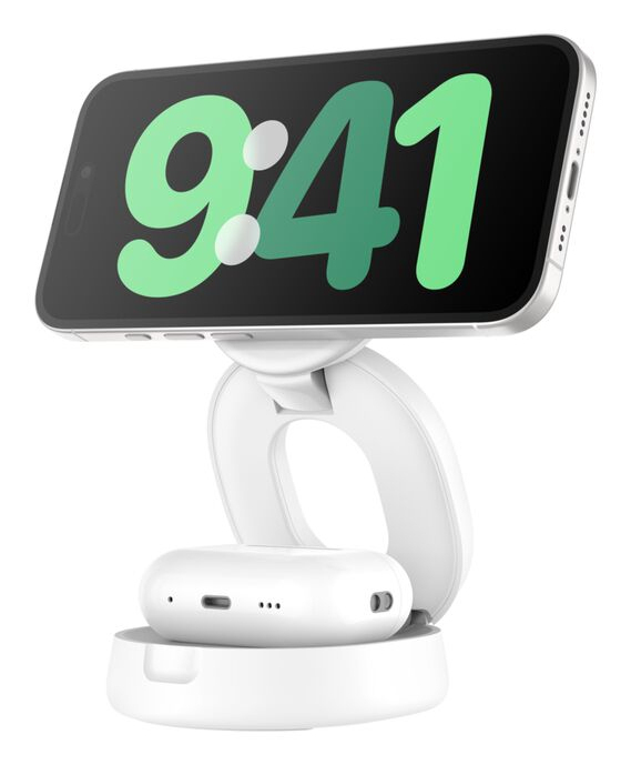 Belkin BoostCharge - Kabelloses Ladegerät - 2-in-1, Qi2, magnetisch, faltbar + AC-Netzteil - Weiß, Ansicht 2