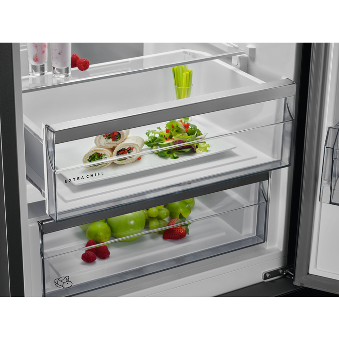 AEG Power Solutions RCS736DXMB, Ansicht 4