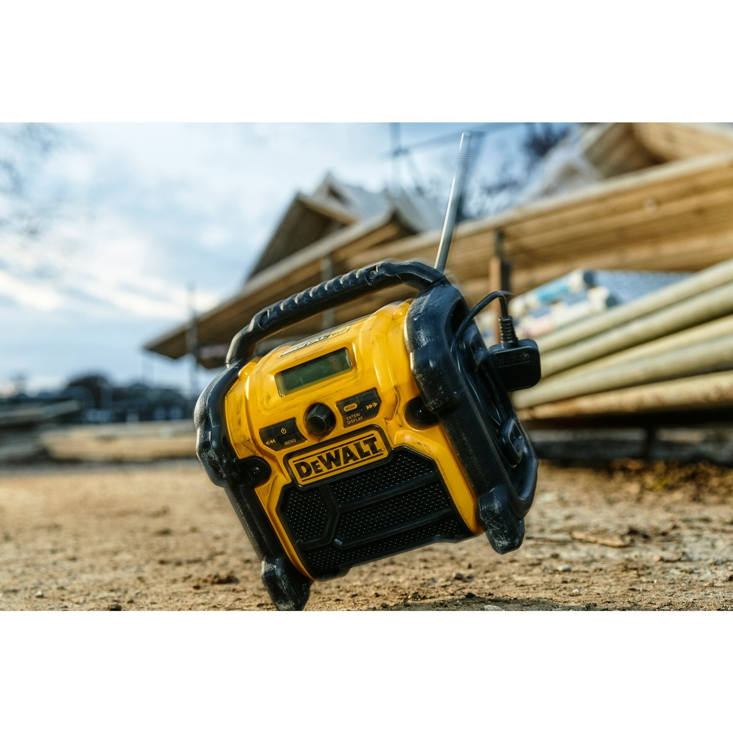 DeWalt DCR020 Akku-/Elektro-Baustellenradio solo, Ansicht 3