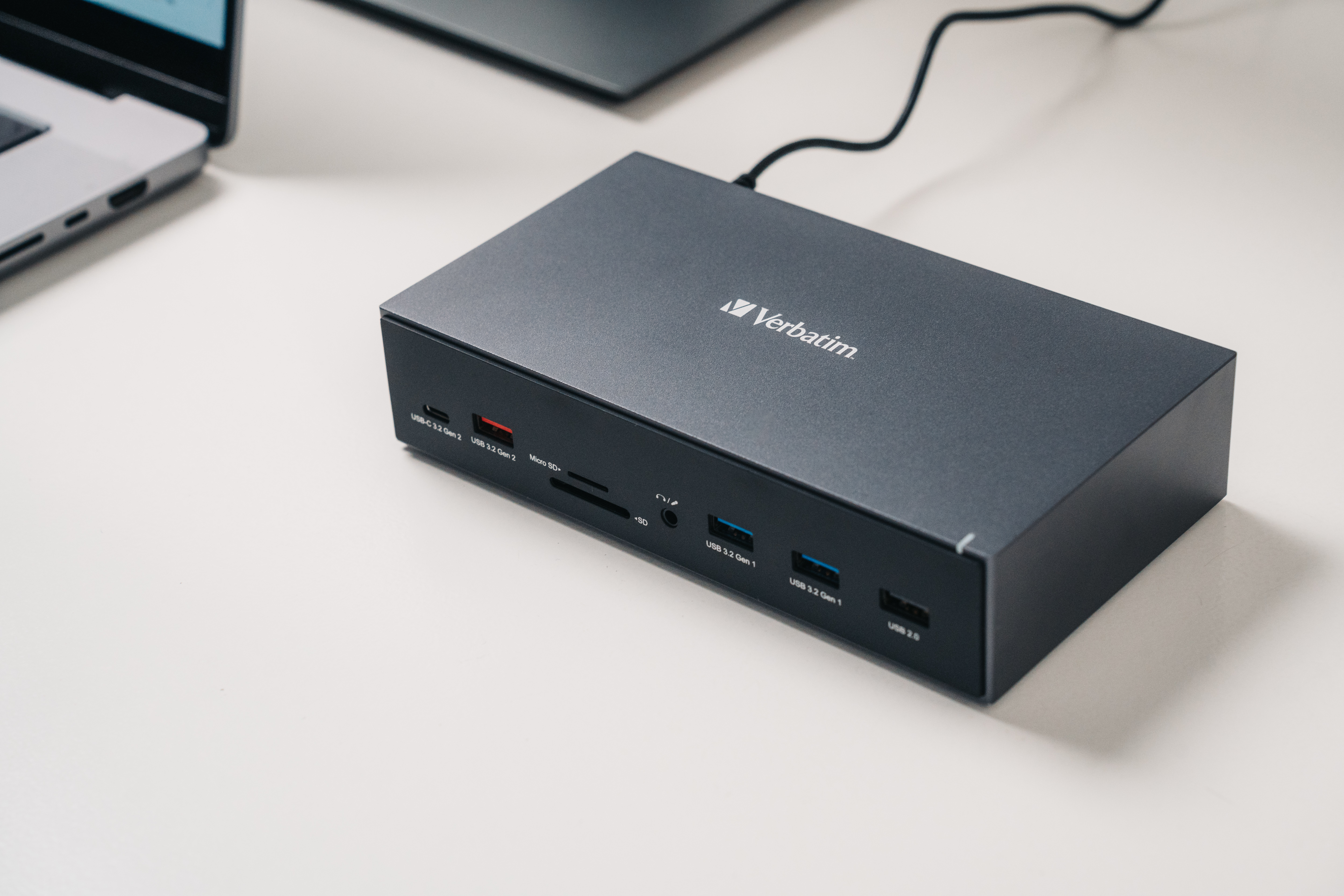 Verbatim USB-C Pro Dockingstation CDS-17 mit HDMI/4K/RJ45/USB-A/USB-C/SD, Ansicht 2
