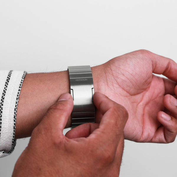 Vonmählen Edelstahl Gliederarmband Pro für Apple Watch 44/45/46, Ansicht 4